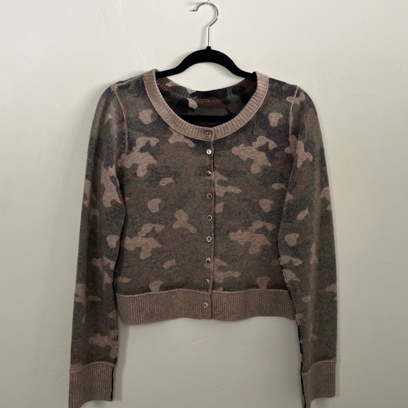Free People Nocturnal camo print cardigan size L - Picture 1 of 8